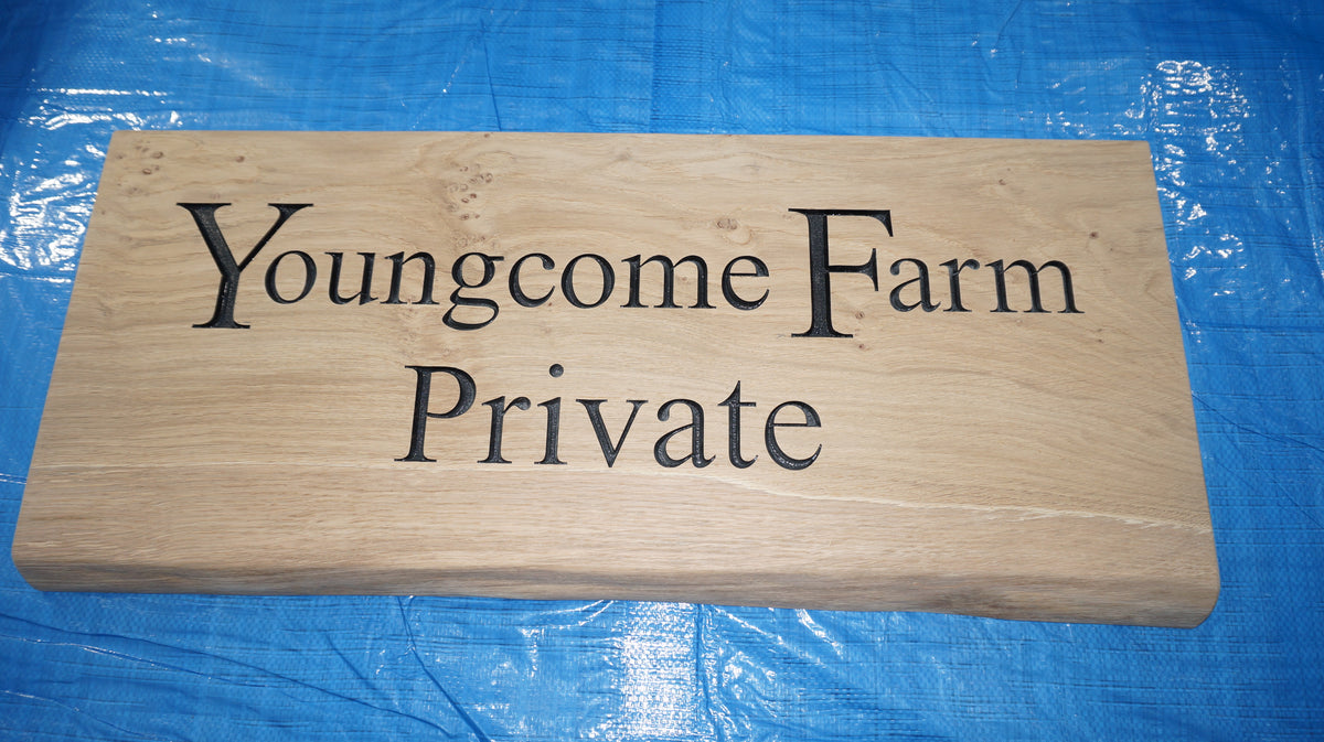 Solid Oak Live Edge House Name Sign (L 75cm : H 30cm : D 4.5cm.)