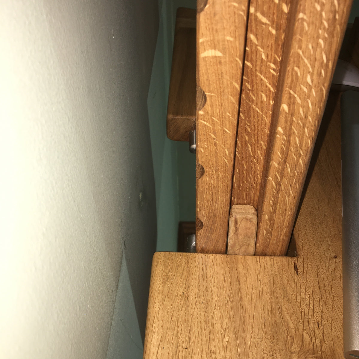 Standing desk, Adjustable, Solid Oak, Wall mounted. (Sue)