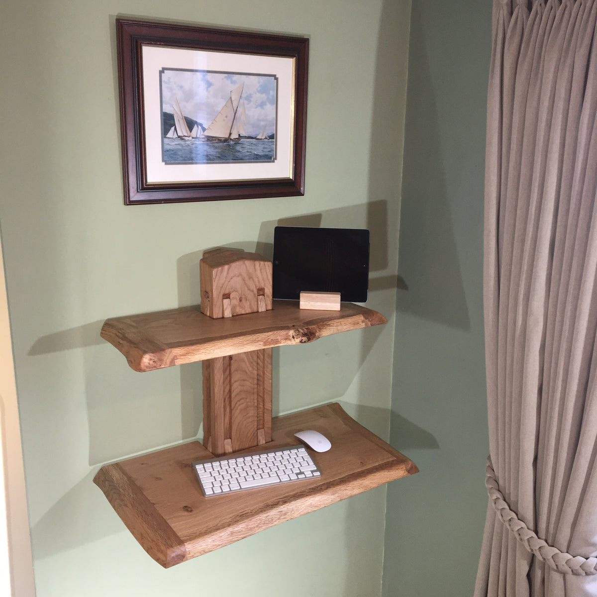 Standing desk, Adjustable, Solid Oak, Wall mounted. (Sue)