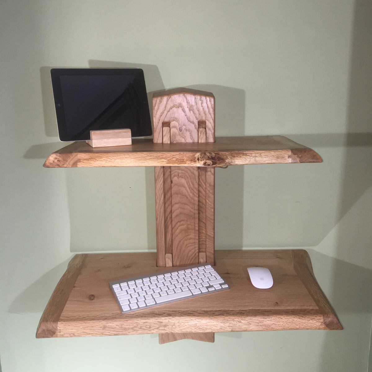Standing desk, Adjustable, Solid Oak, Wall mounted. (Sue)