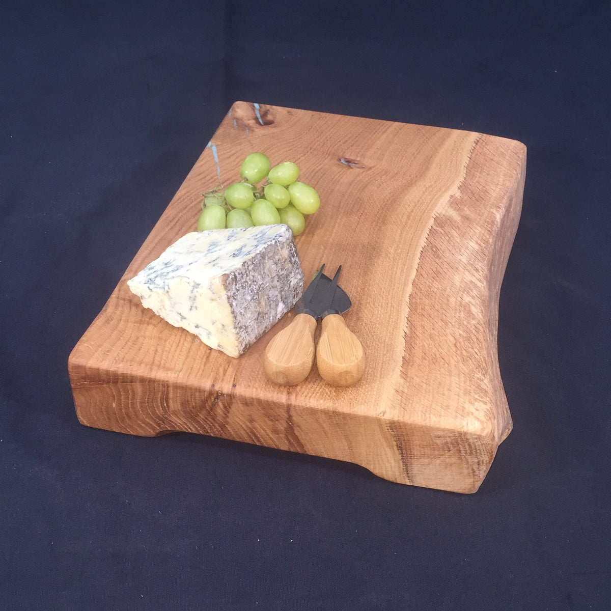 Oak or Ash Serving Platter. (The Hunky Chunk.) 35cm x 25cm x D 4cm