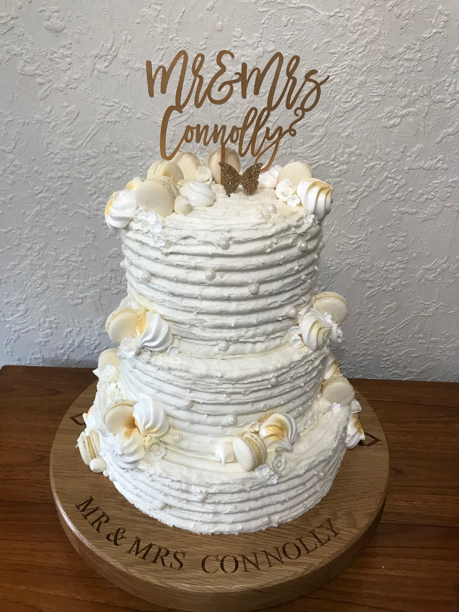 Personalized sales cake stand