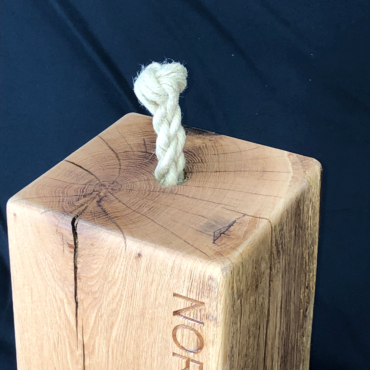 Solid Green Oak Doorstop with Hand Spliced Rope Handle &amp; Rubber Feet (large)