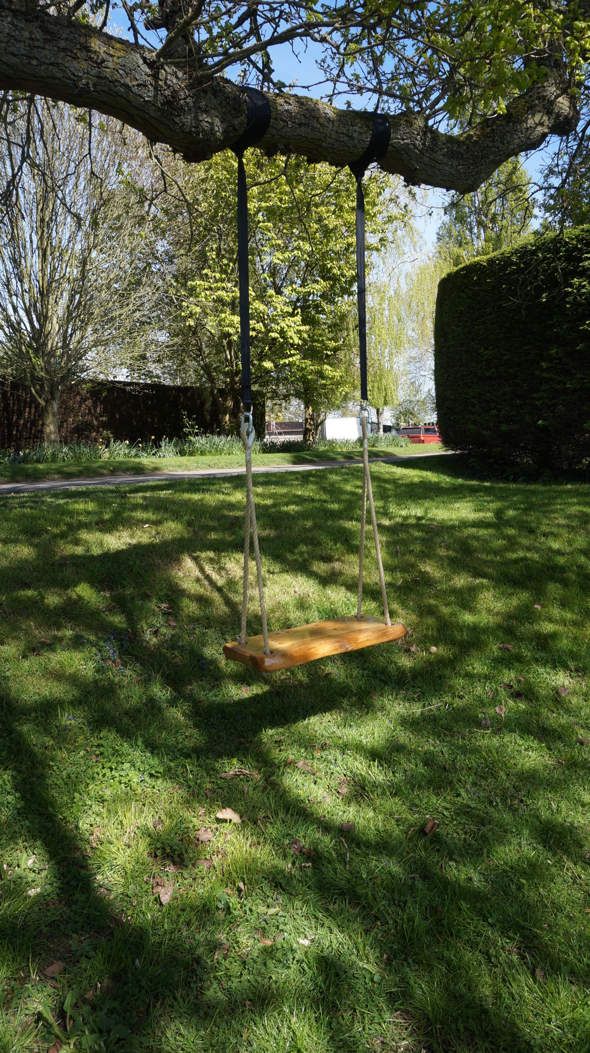 Natural Edged Solid Oak Tree Swing - Adult - The Fine Wooden Article Company